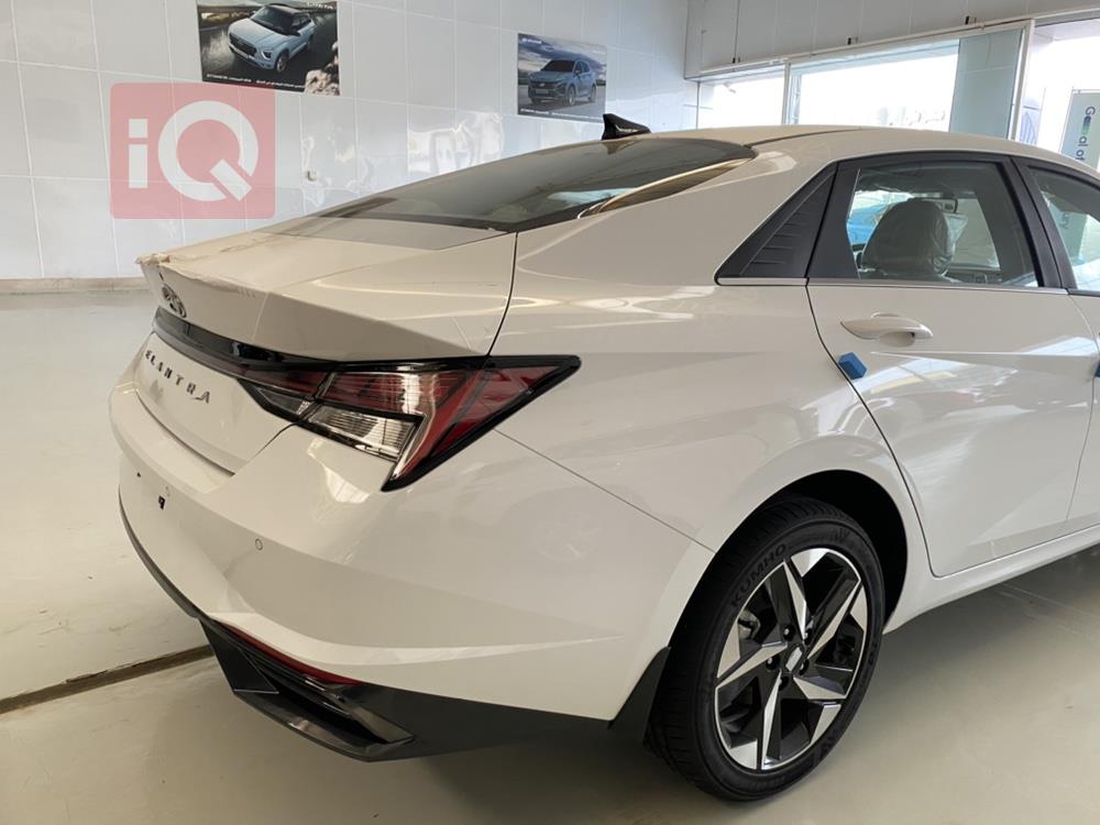 هیوندای ئەلەنترا